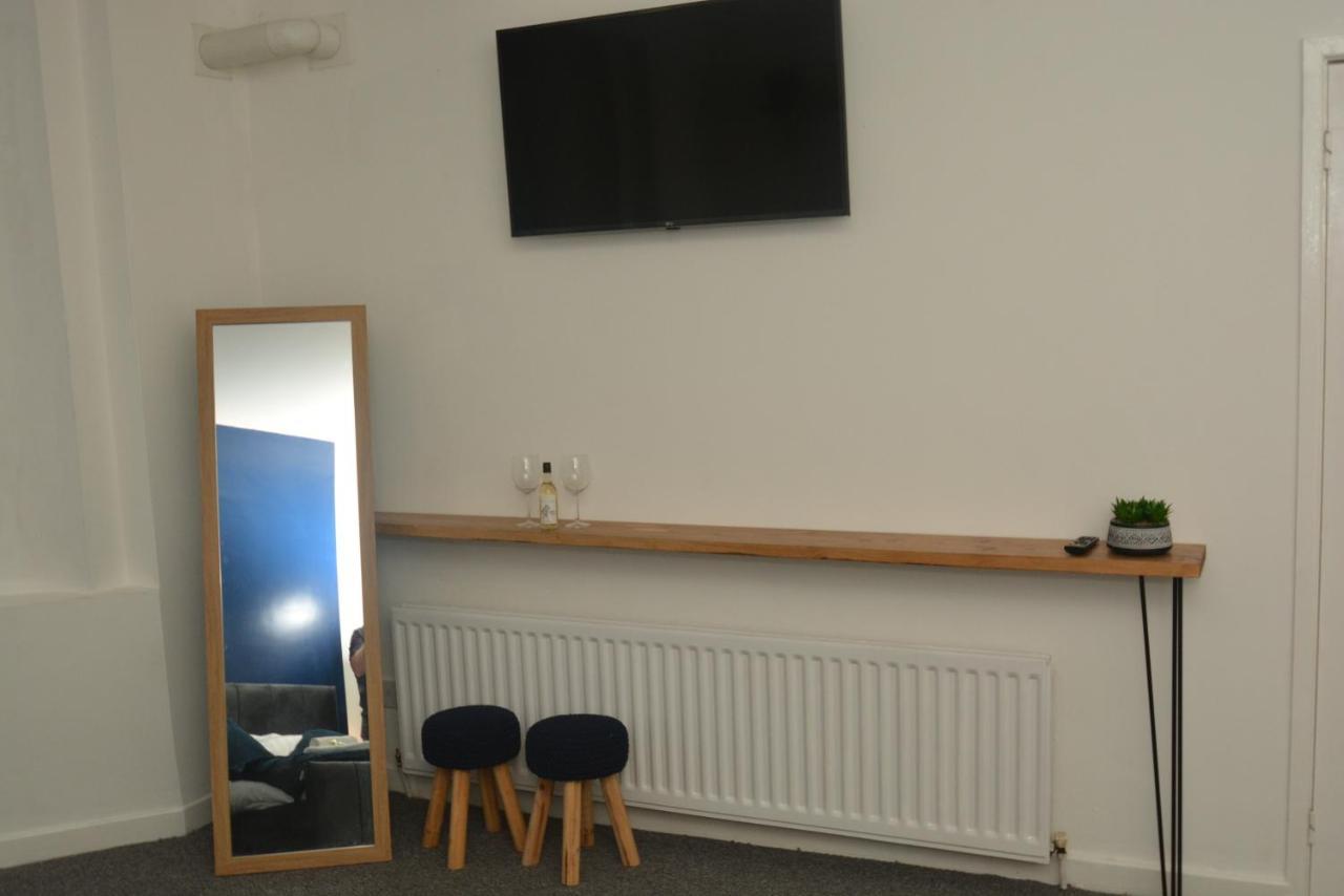Spacious And Homely 2 Bedroom Flat - Suitelivin 게이츠헤드 외부 사진