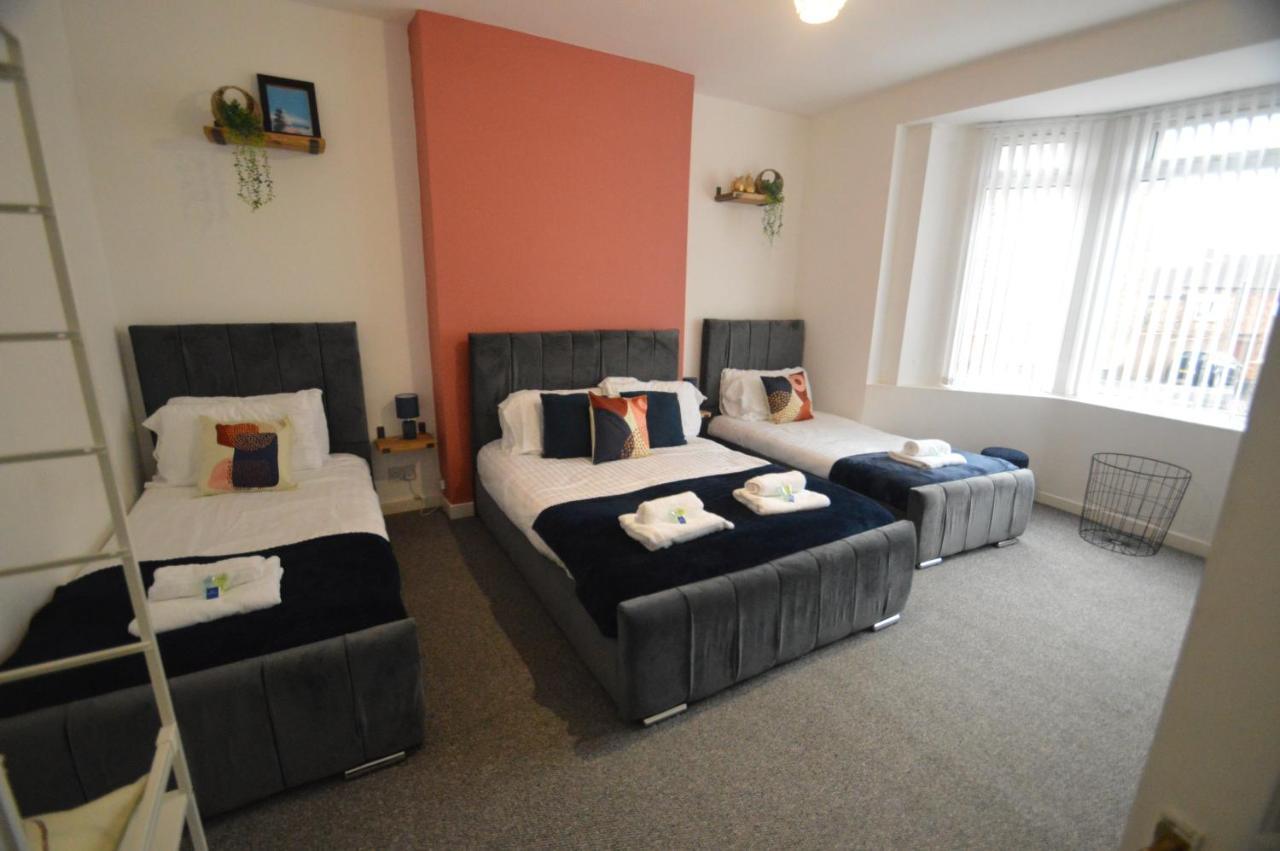 Spacious And Homely 2 Bedroom Flat - Suitelivin 게이츠헤드 외부 사진