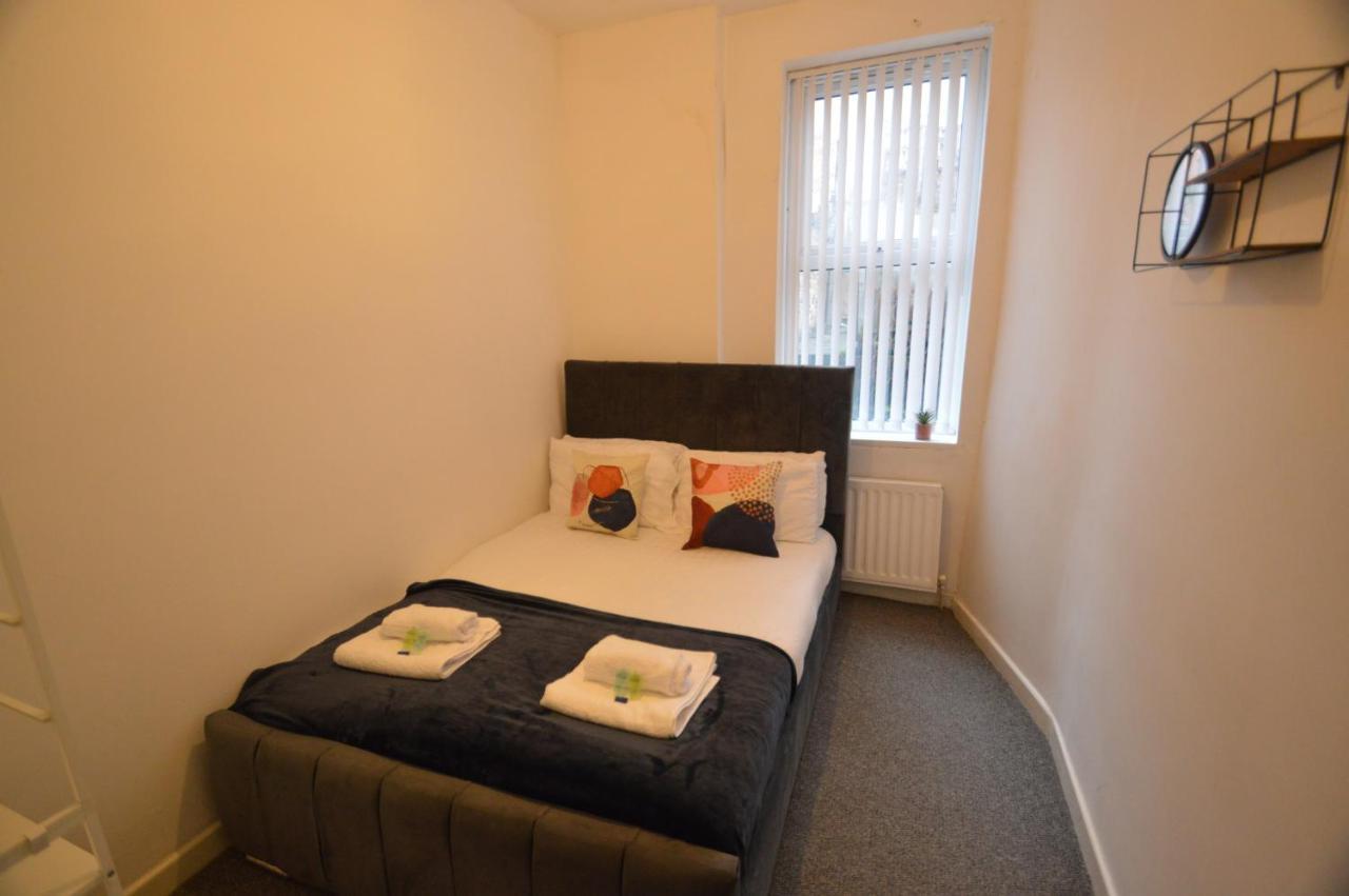 Spacious And Homely 2 Bedroom Flat - Suitelivin 게이츠헤드 외부 사진