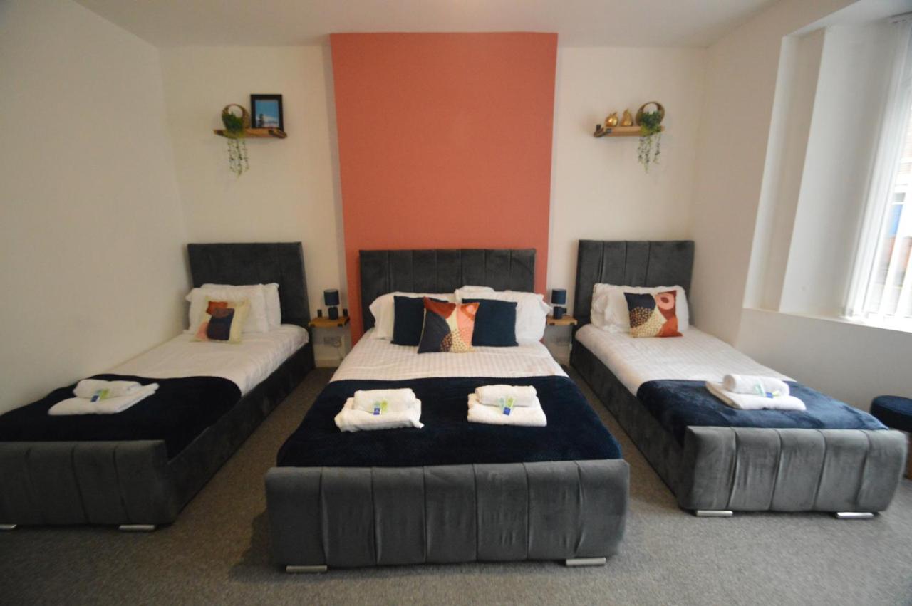 Spacious And Homely 2 Bedroom Flat - Suitelivin 게이츠헤드 외부 사진